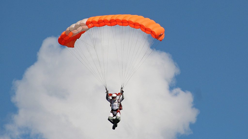Pierre Asteix : qui est ce champion du monde de parachutisme ?