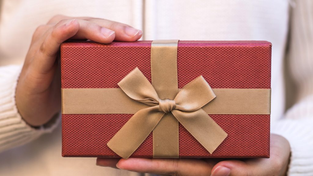 Cadeaux de Noël : pourquoi miser sur le créatif et le culturel fait toujours mouche ?